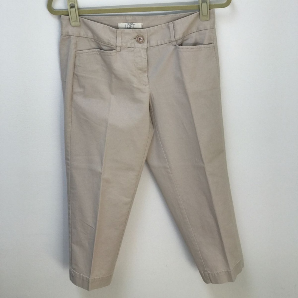 SUMMER CLEARANCE Loft Khaki Capri Pants 2 Petite
